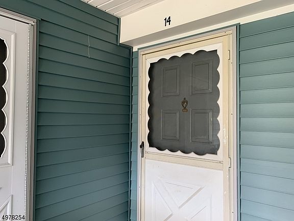 3rd image of 14 Norwich Pl #12
