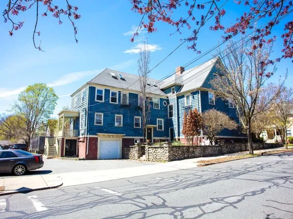 182 Adelaide Ave #6, Providence, RI 02907