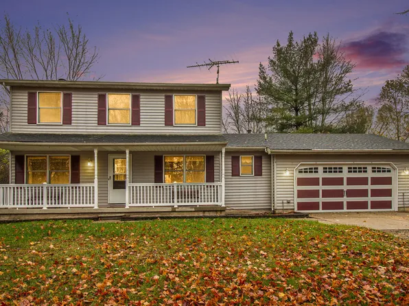 8333 Lamoreaux Rd, Fowlerville, MI 48836