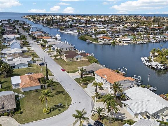 3rd image of 4229 Rudder Way