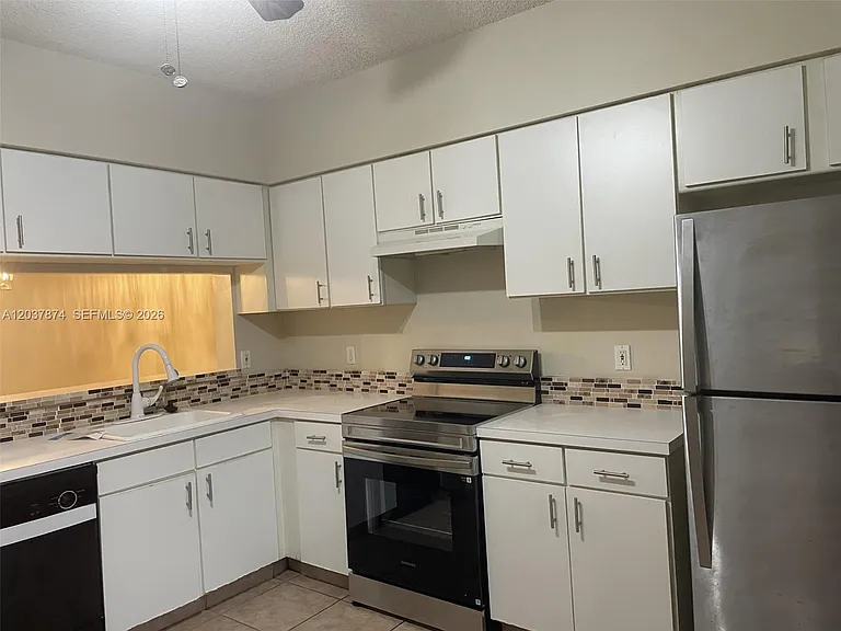 145 SW 96th Ter #145 — Photo 29