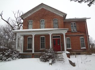 642 E Main St, Amboy, IL 61310