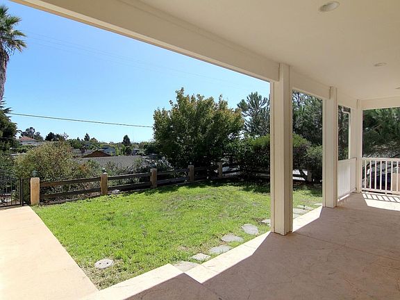 4th image of 3025 Mar Vista Dr