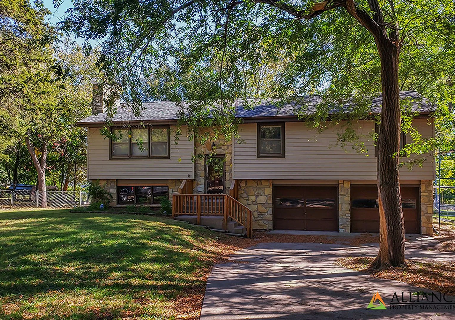 Overlook Drive 1404 — Photo 1