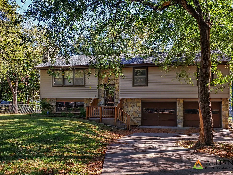 1404 Overlook Dr