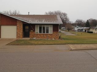 517 S Marion St, Remsen, IA 51050