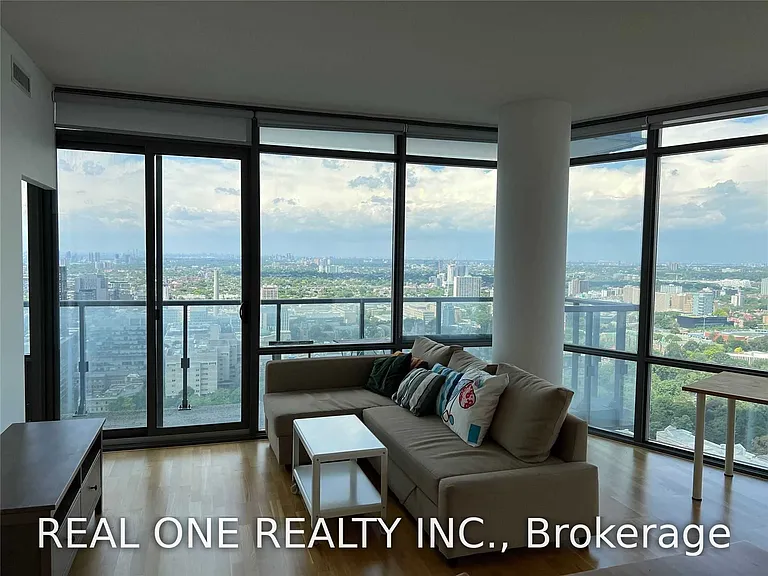 832 Bay St #3903 — Photo 2
