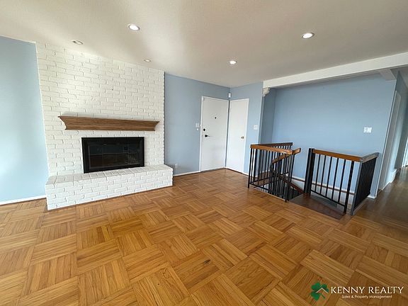 3rd image of 92 Westline Dr