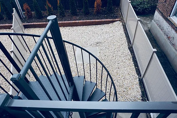 Rented by NY Space Finders Inc. | media 15