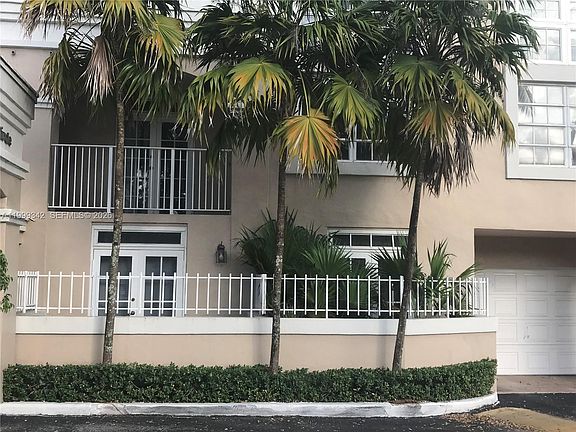 2nd image of 1280 S Alhambra Cir APT 1111B