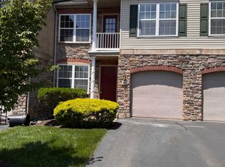 67 Sunrise Ct, Feasterville Trevose, PA 19053