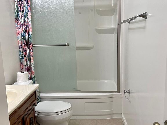 4th image of 10080 Lyndale Ave