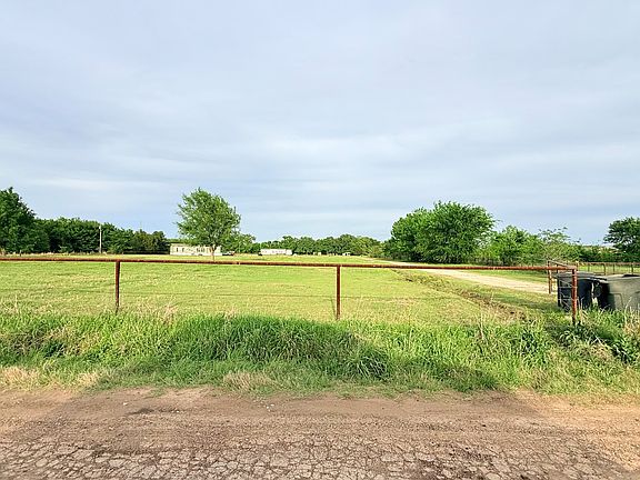 2nd image of 190 Railroad Dr