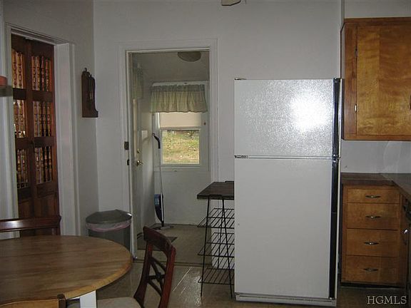 4th image of 86 Sunnyside Ave