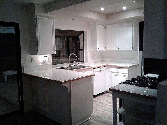 3rd image of 682 Westfield Ct