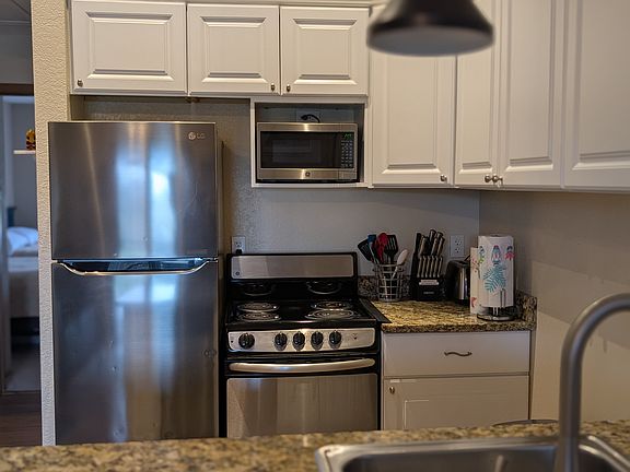 2nd image of 6254 N Harris Harbor Dr