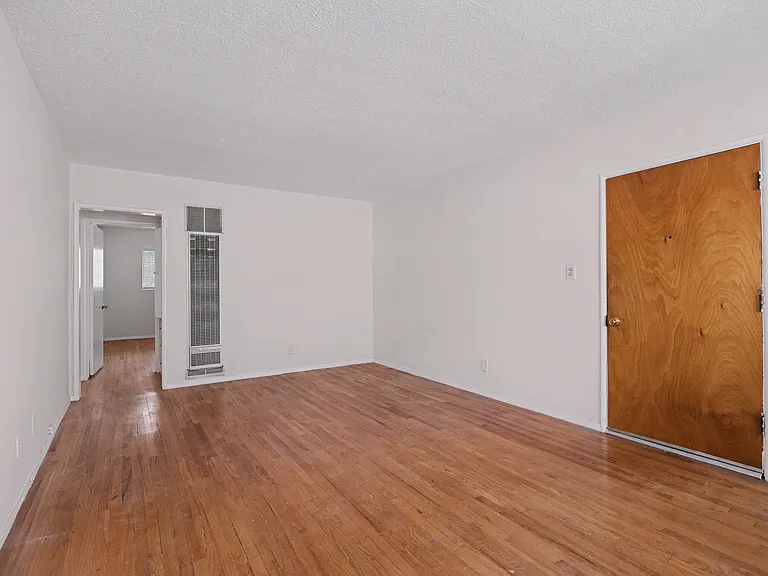 1037 N Curson Ave #4 — Photo 10