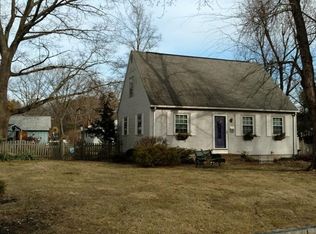 121 Jeffrey Rd, Springfield, MA 01119