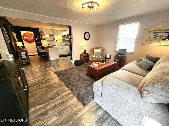 5th image of 241 Boardman Ave