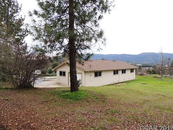 2nd image of 1403 Oak Park Dr