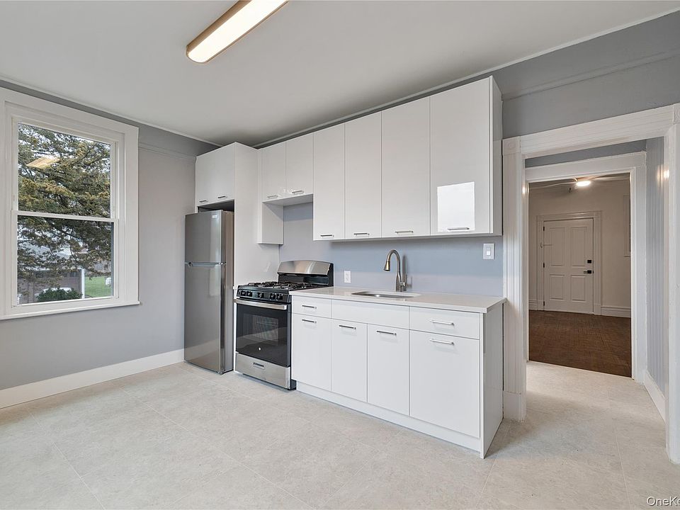 1st image of 1 Elizabeth Pl #1F