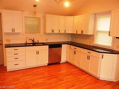 2nd image of 703 W Saint Louis Ct
