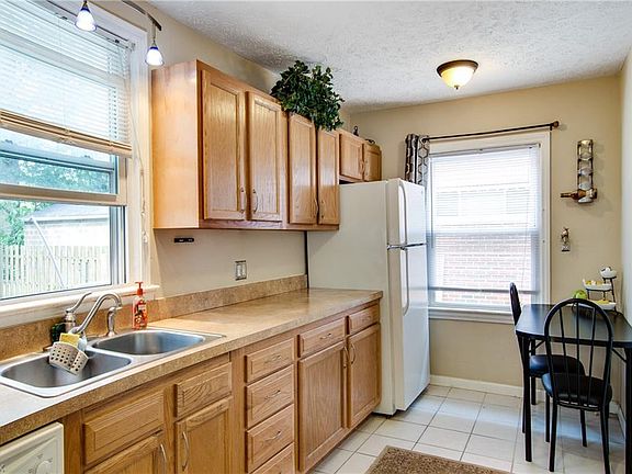 5th image of 9321 Bohning Dr