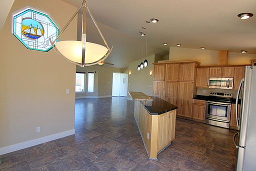 4th image of 447 Meagan Dr