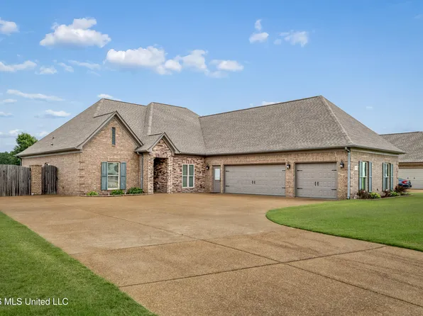 2190 Redbud Cv, Southaven, MS 38672