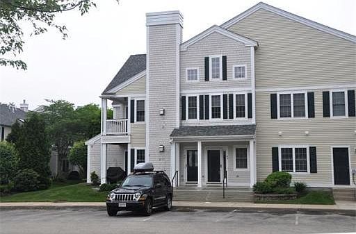 3rd image of 44 Village Dr