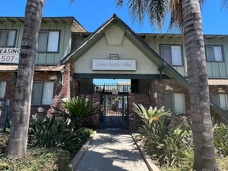 Citrus Pacific Villas — Photo 3
