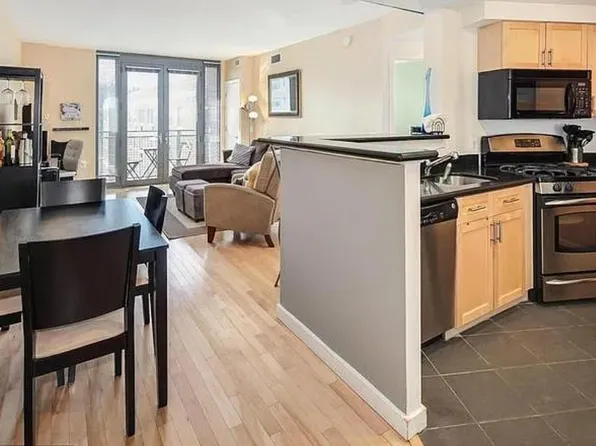 3883 Connecticut Ave NW APT 405, Washington, DC 20008