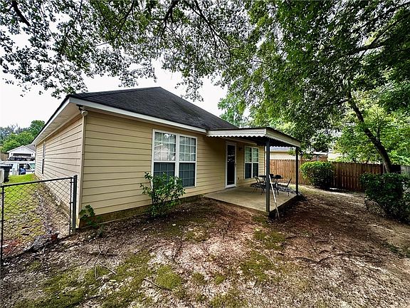 5th image of 3820 Holland Ct