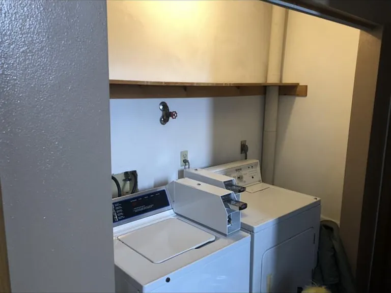 631 Vicksburg Dr #J — Photo 8
