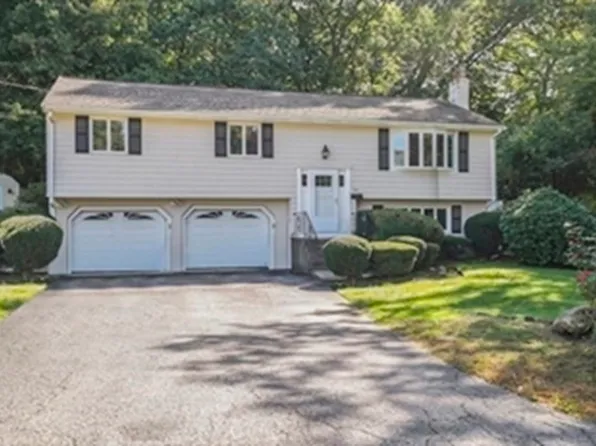 11A Centre Ln #11A, West Roxbury, MA 02132