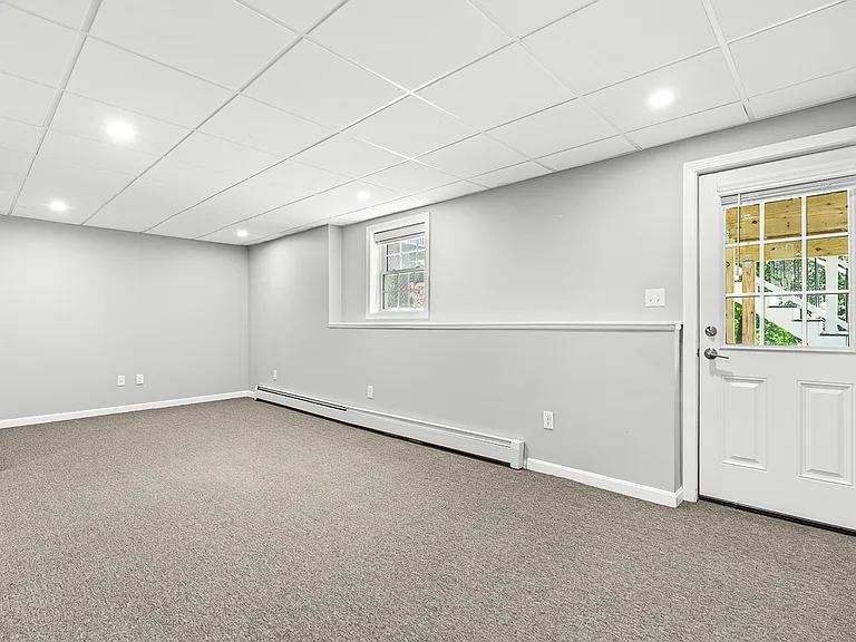 38 Idora Ave — Photo 27