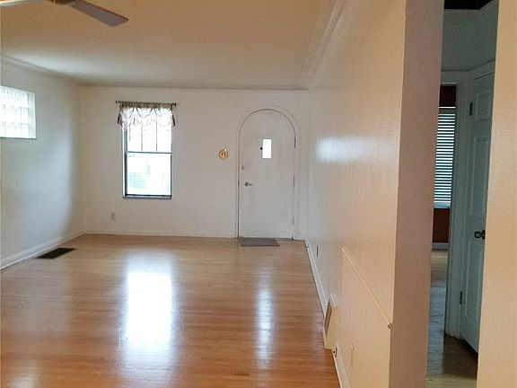 5th image of 5445 Robert Ave