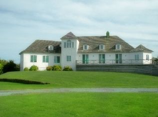 9 Dune Rd, Quogue, NY 11959