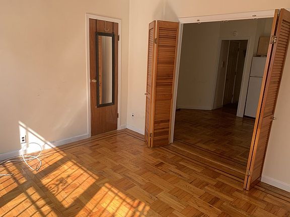 2nd image of 4537 47th St APT 1F