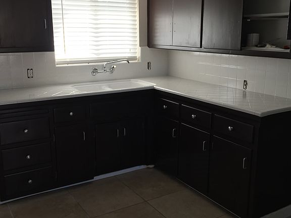 3rd image of 3300 Mount Vernon Ave
