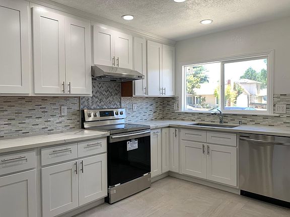 2nd image of 4725 Eagle Lake Dr