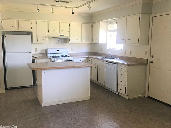 5th image of 705 Williamson Way