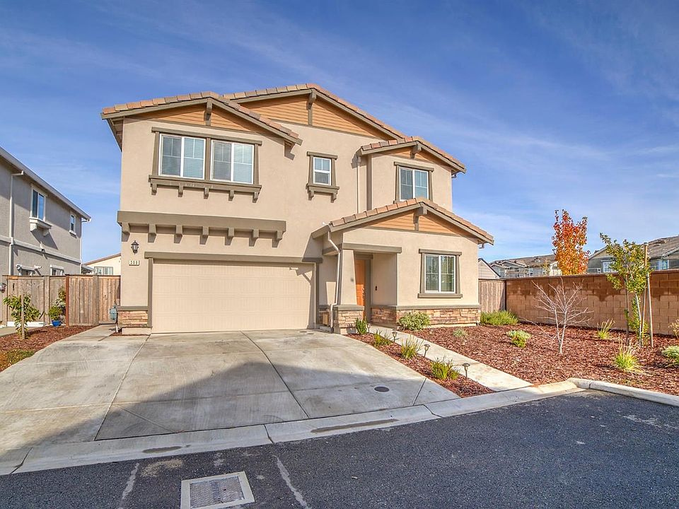 2nd image of 309 Dorado Ln