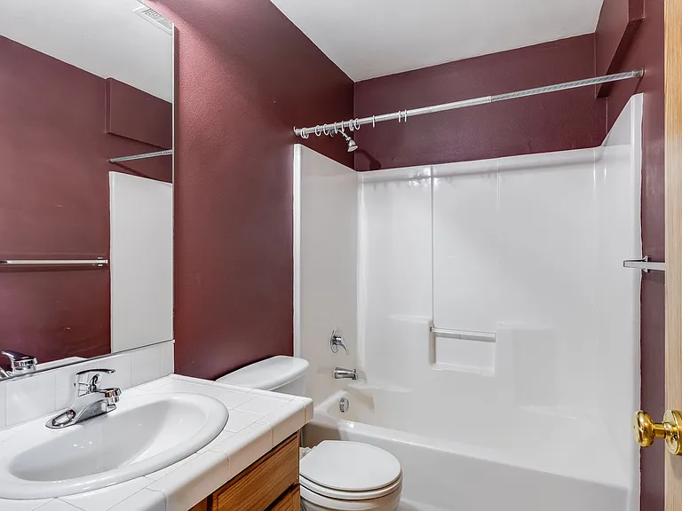 15979 SW Roth Dr — Photo 12
