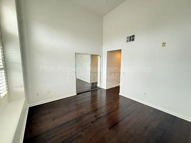 815 Harbor Cliff Way #244 — Photo 21