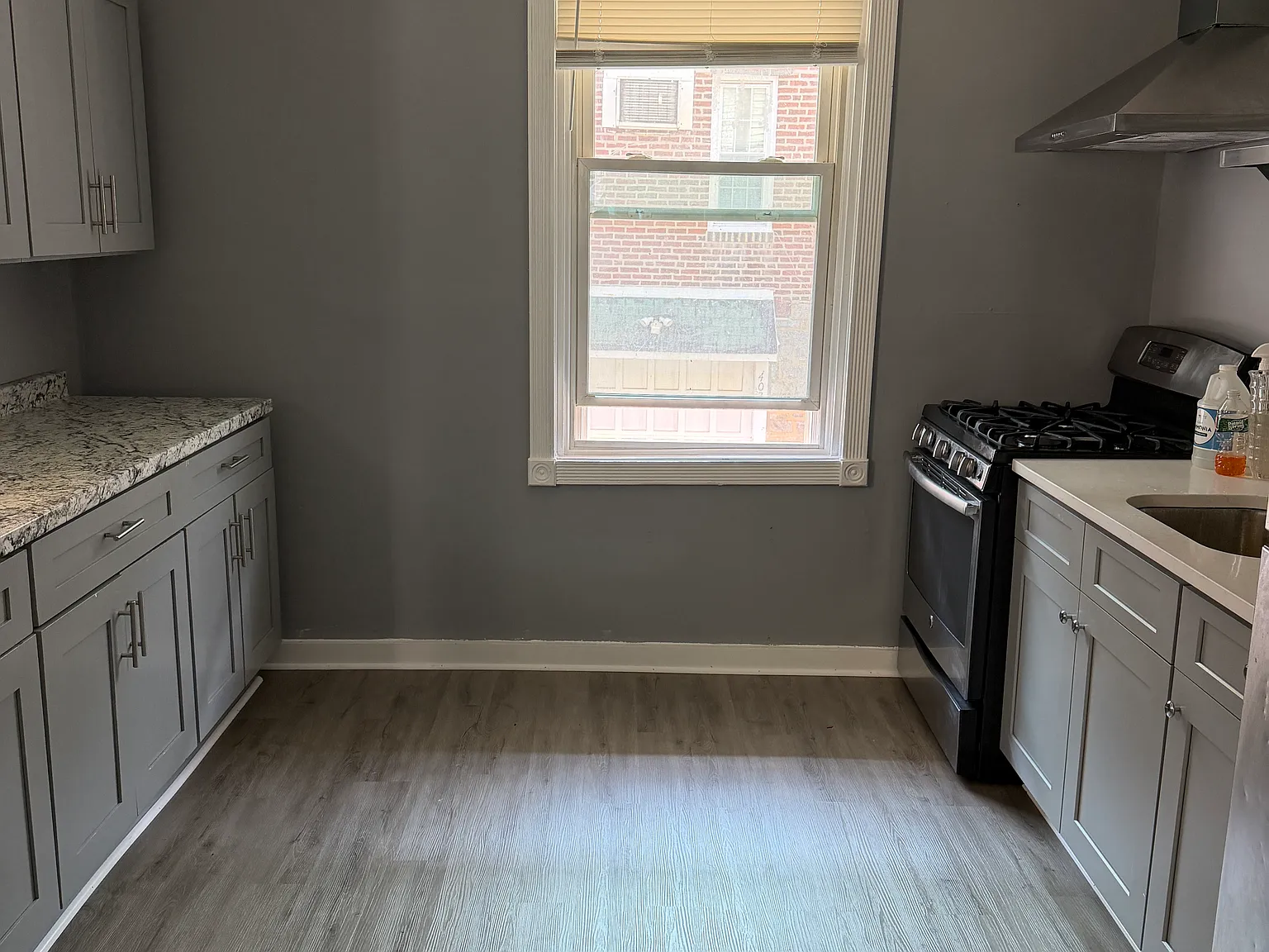 3 bed, 1396 sqft, $1,700 — Photo 1