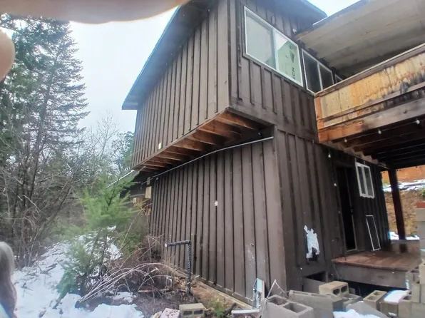 36720 Redwood Hwy, Cave Junction, OR 97523