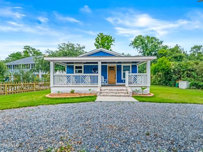755 E 2nd St, Pass Christian, MS, 39571