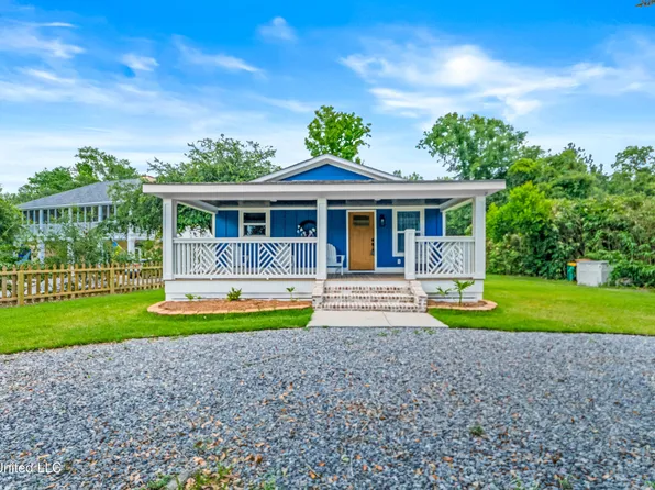 755 E 2nd St, Pass Christian, MS 39571