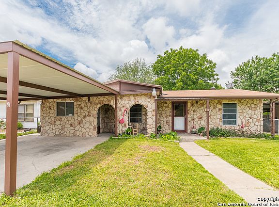 2nd image of 207 E Vestal Pl